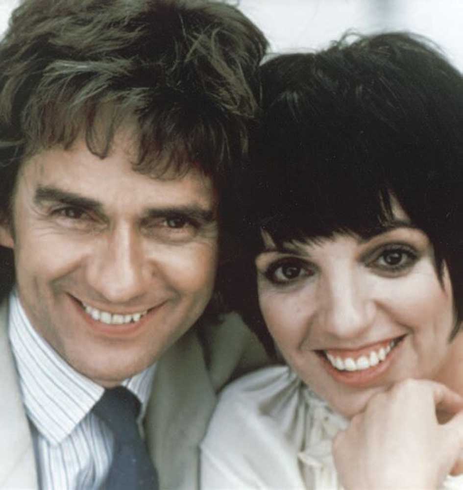 Crazy People | Rotten Tomatoes, image size:945x1000